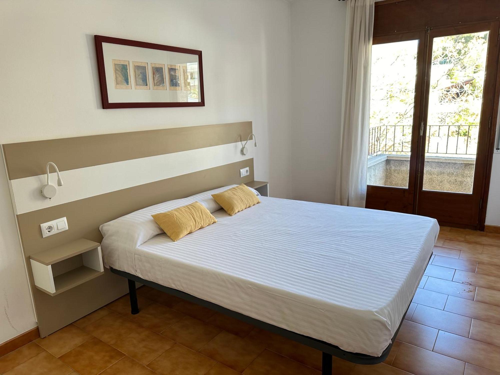 Agi Pere Lluis Apartment Росес Екстериор снимка